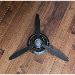 Aviation Themed clock with Propeller